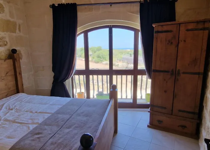 The Old Mill 4* Il-Pergla