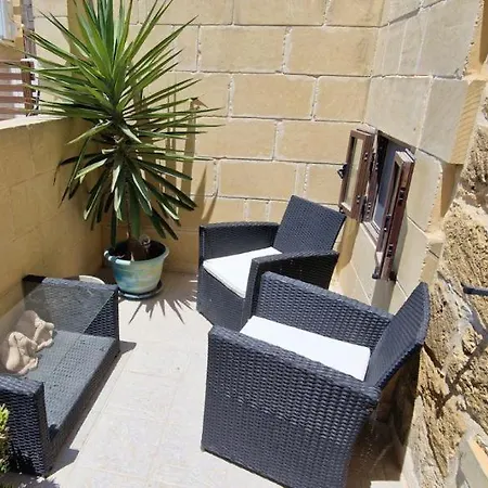 The Old Mill 4* Il-Pergla