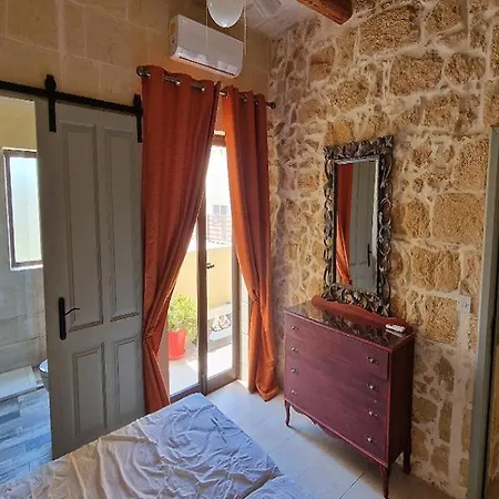 ベッド・アンド・ブレックファスト The Old Mill 4*